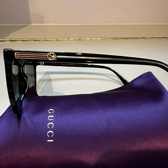 Gucci Sunglasses - Picture 2 of 6